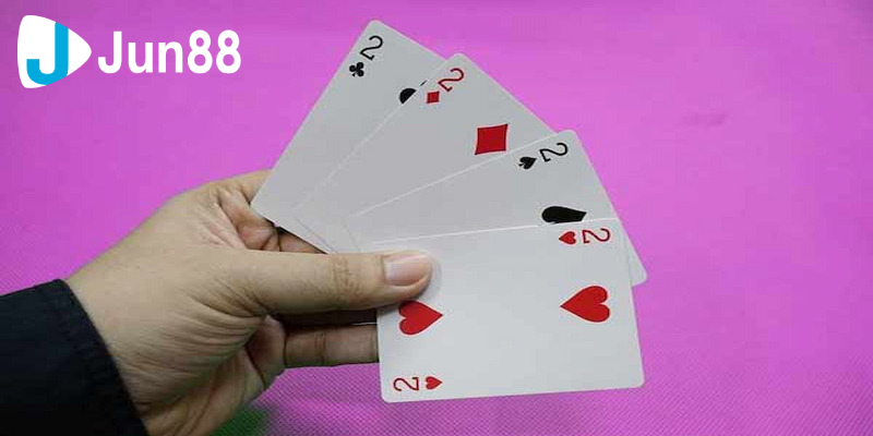 Cách Dụ Heo Đỏ Để Chặt Hiệu Quả Và Chiến Thuật Chiến Thắng Tại Jun88 4 Cách dụ heo đỏ để chặt và tổng hợp lá bài có thể đánh bại heo đỏ