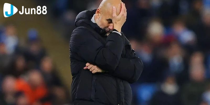 Liệu Guardiola có bị sa thải vì để Manchester City tuột dốc? 2 guardiola co bi sa thai